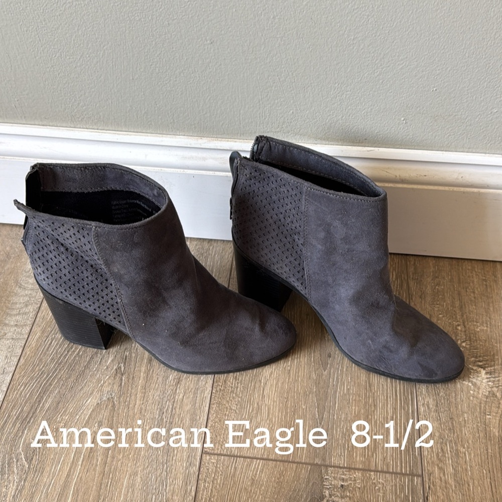 American Eagle Outfitters Charcoal Ankle Booties